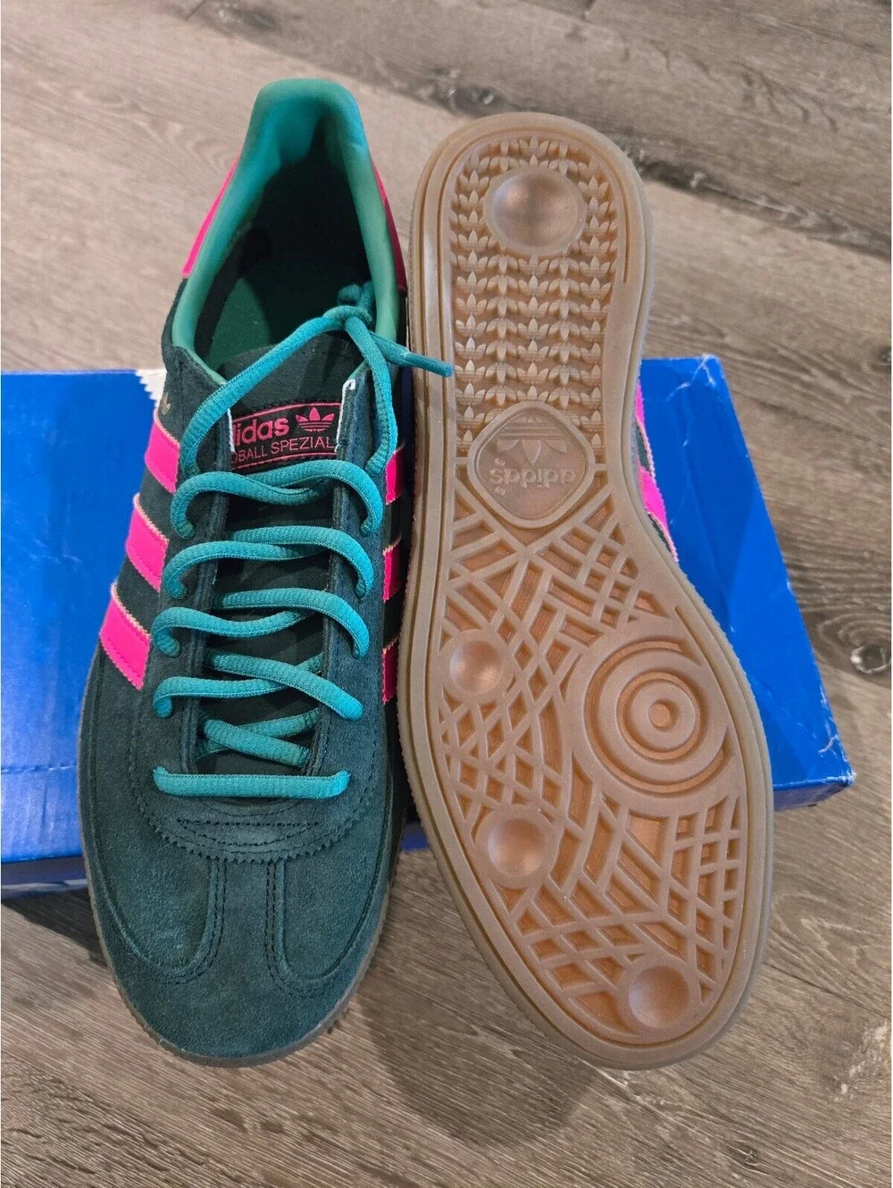 adidas Handball Spezial HQ7269 Mens 9 Womens 10 Green Pink Gum New Box